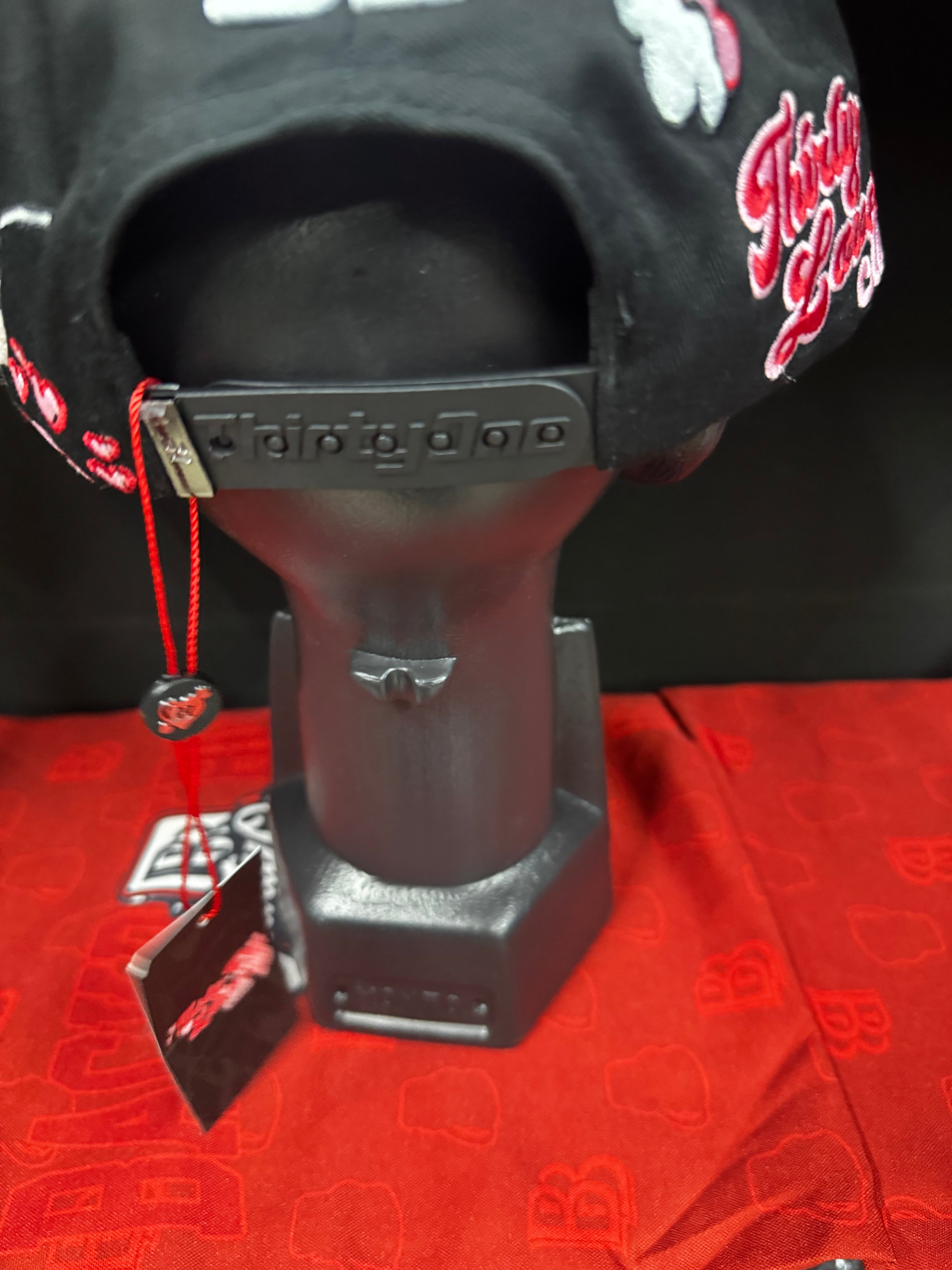 Gorra 31 Hats "Thirty One Lovers Club" - Edición San Valentín 2025