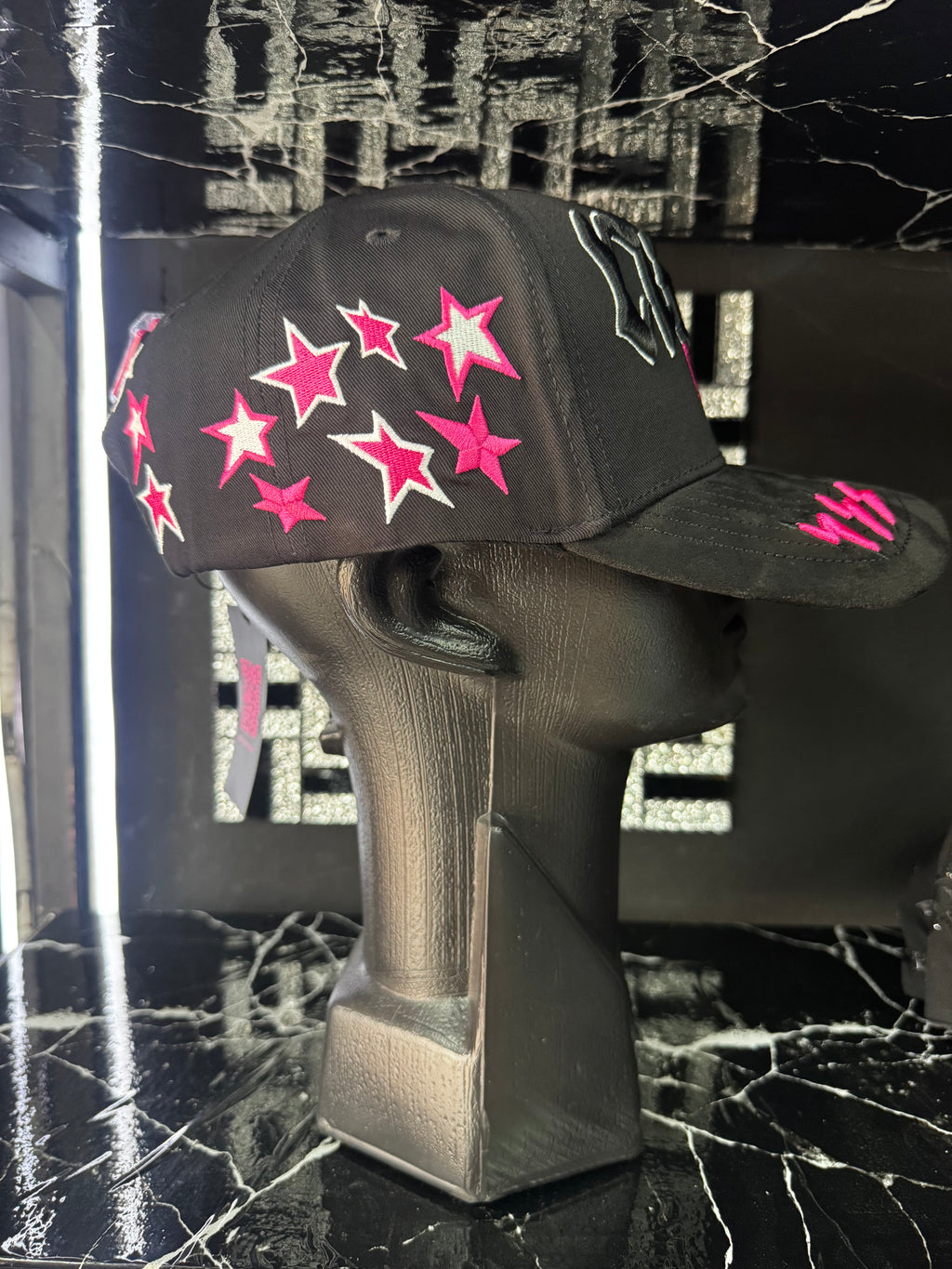 Gorra Ninety9 Explicit Star Snapback Negro/Rosa