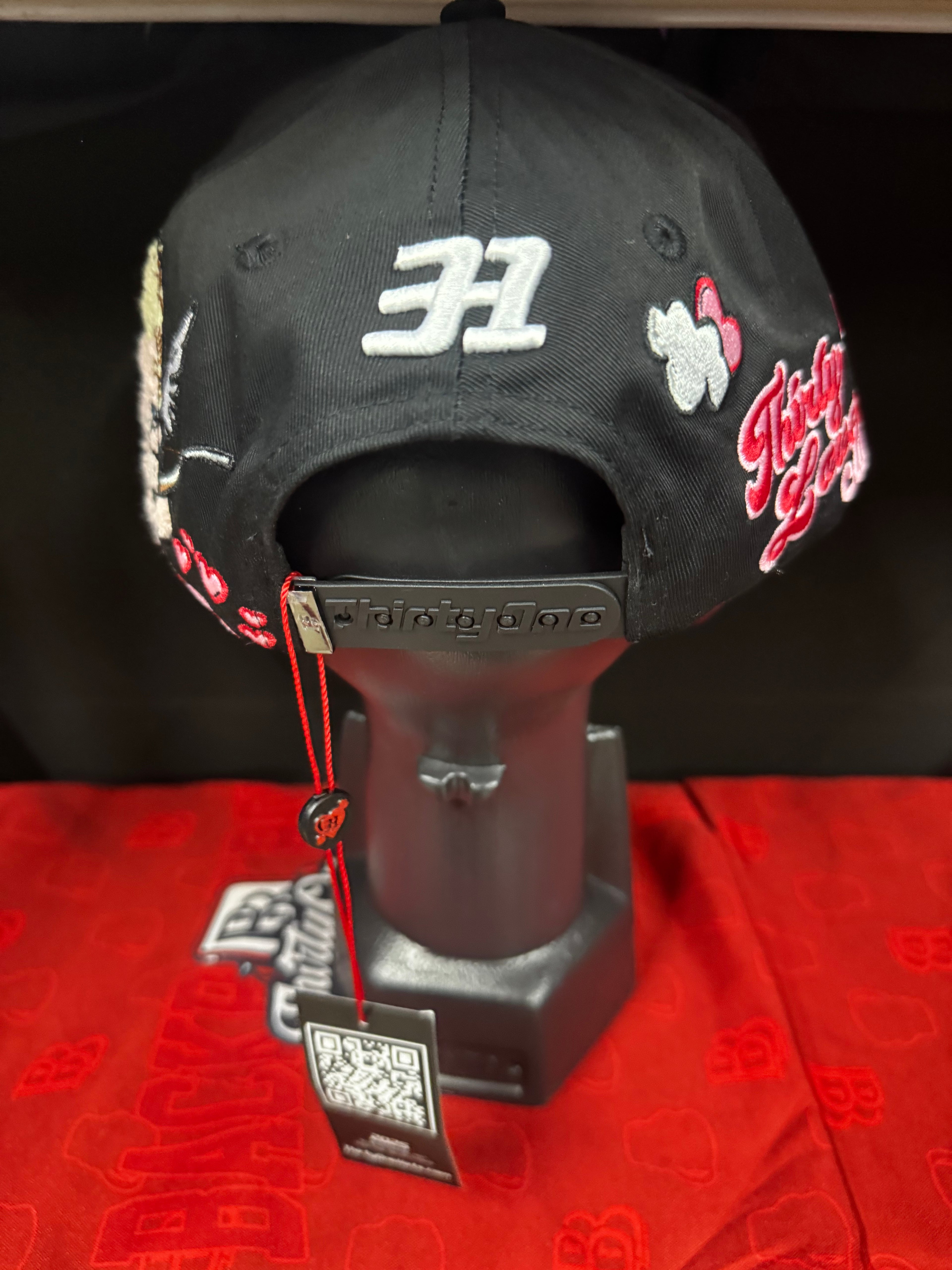 Gorra 31 Hats "Thirty One Lovers Club" - Edición San Valentín 2025