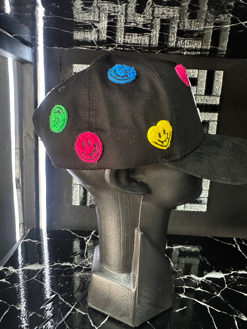 Gorra Ninety9 Smile Caps Snapback Negro Multicolor